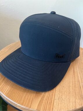 Melin Trenches Icon Hydro Hat Black XL